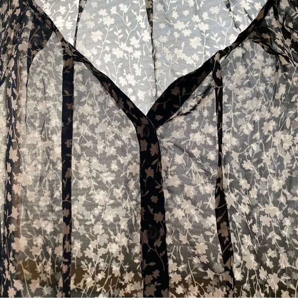 OLD NAVY • Semi-Sheer Floral Long Sleeve Top - Size L - Picture 2 of 16